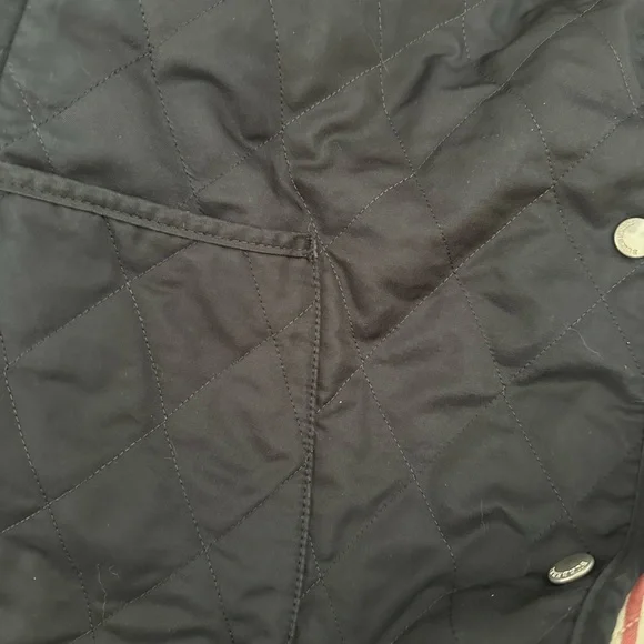 Authentic black quilted Burberry jacket - Picture 3 of 7